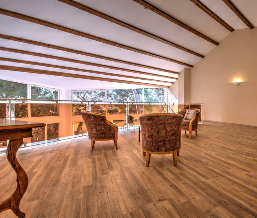 Best Western Domaine De Roquerousse Salon-de-Provence Exteriér fotografie